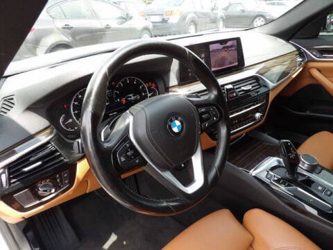 2019 BMW 5 Series 530i