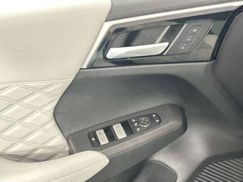 2023 Mitsubishi Outlander PHEV SEL