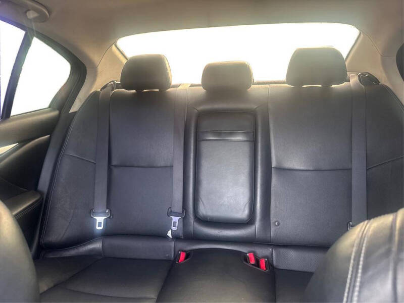 2015 Infiniti Q50 Premium