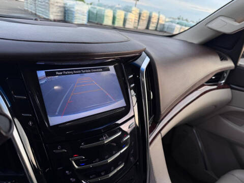 2015 Cadillac Escalade Luxury