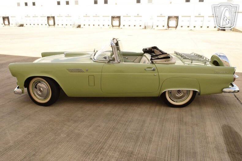 1956 Ford Thunderbird