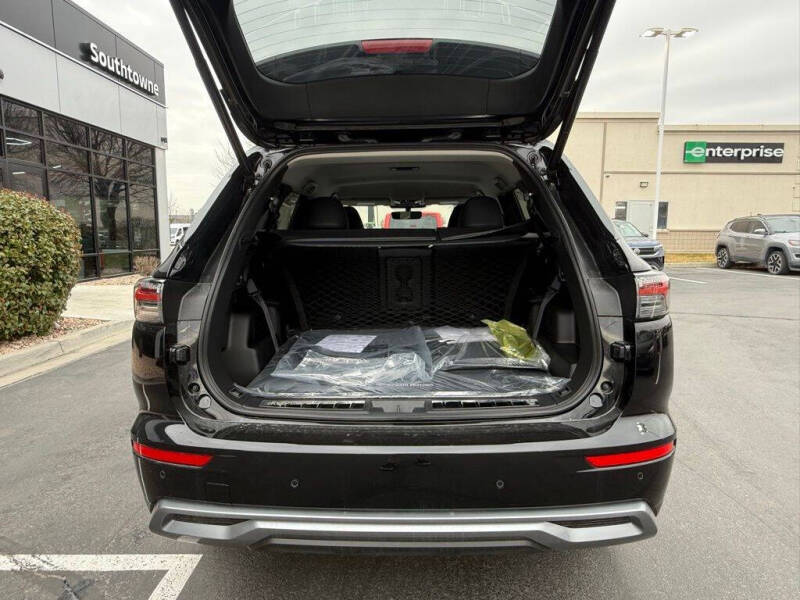 2026 Mitsubishi Outlander SE