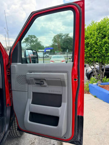 2011 Ford E-Series E-350 SD