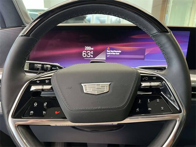 2025 Cadillac Escalade IQ Luxury 2