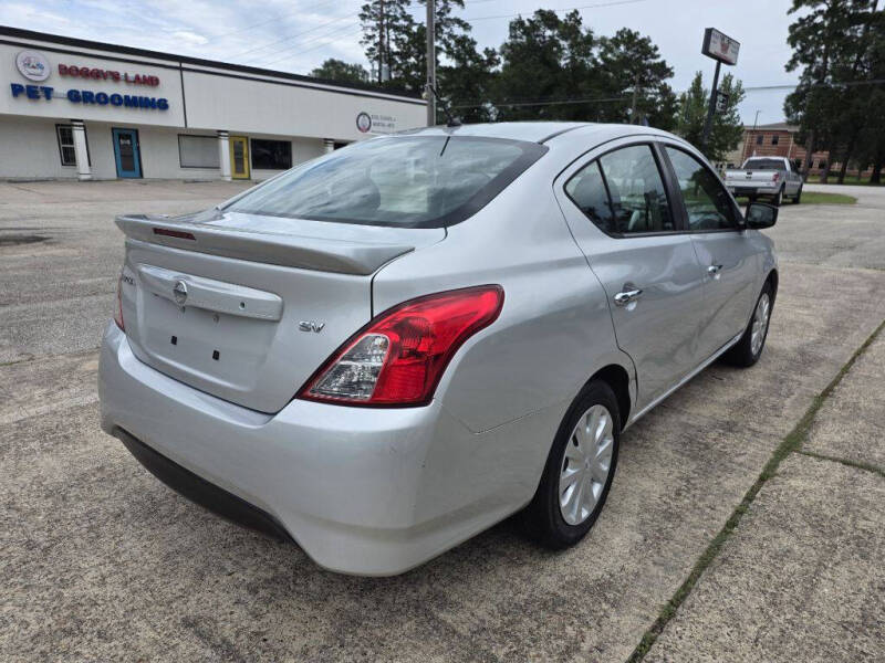 2019 Nissan Versa SV