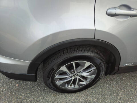 2017 Toyota RAV4 Hybrid XLE