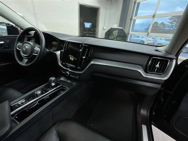 2023 Volvo XC60 B5 Core