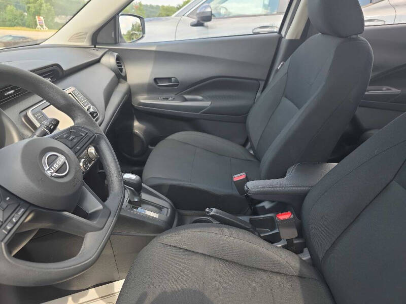 2025 Nissan Kicks Play S