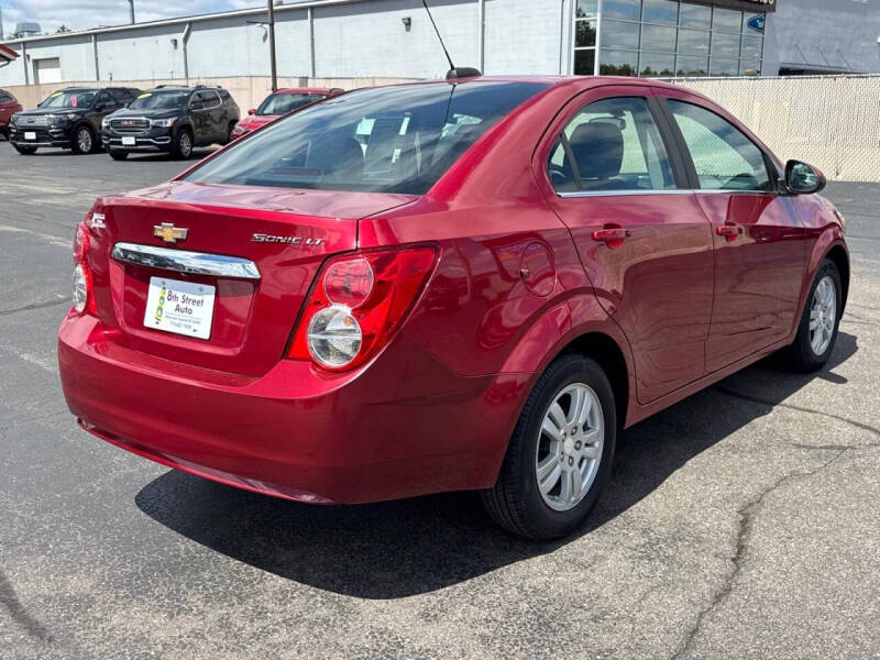 2016 Chevrolet Sonic LT Auto