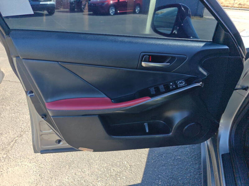 2023 Lexus IS 300