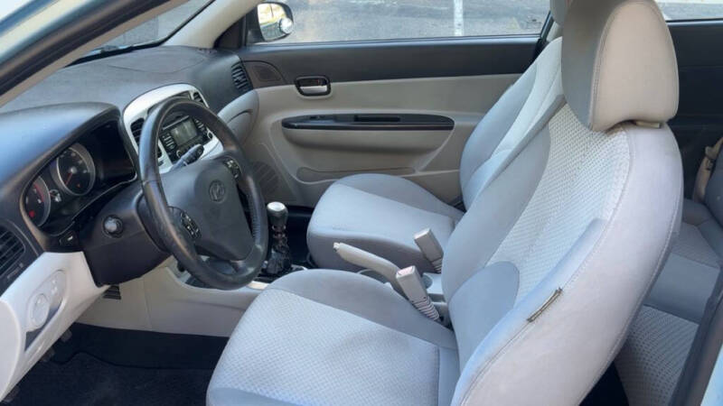 2011 Hyundai Accent SE