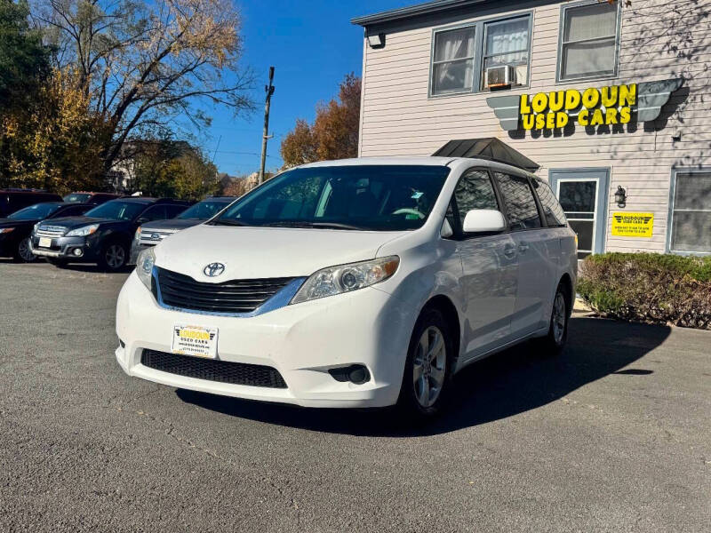 2011 Toyota Sienna LE 8-Passenger