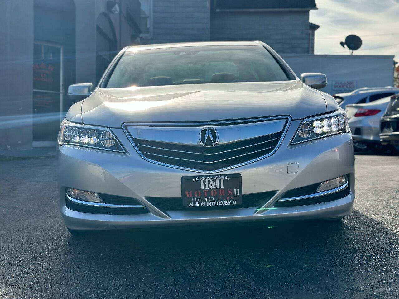 Silver 2014 Acura RLX w/Tech 4dr Sedan w/Technology Package 2
