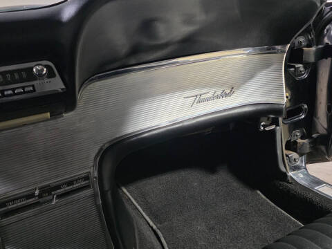 1962 Ford Thunderbird