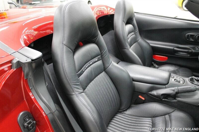 2004 Chevrolet Corvette 37