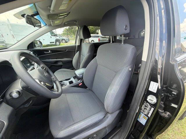 2019 Kia Sorento LX V6