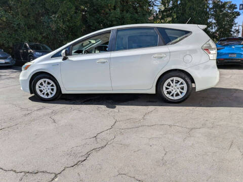 2012 Toyota Prius v Two