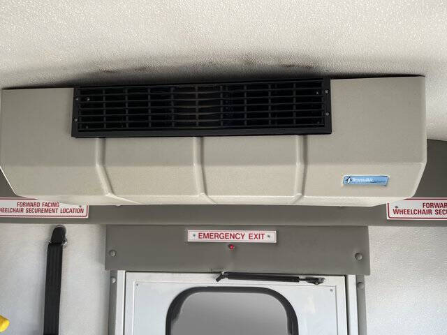 2012 Ford E-Series E-450 SD
