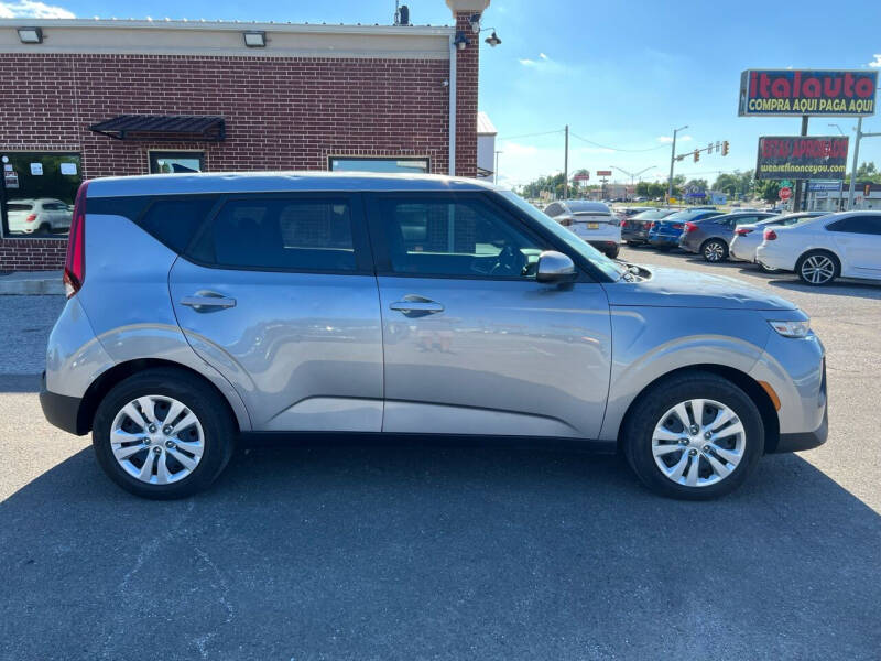 2022 Kia Soul LX