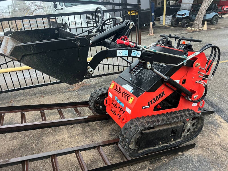 2025 FUTURE FT380R MINI SKID