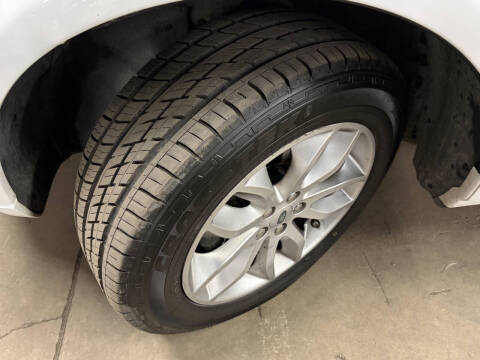 2012 Land Rover LR2 HSE LUX