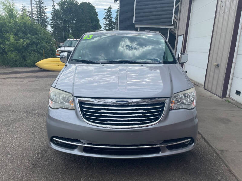 2013 Chrysler Town and Country Touring-L
