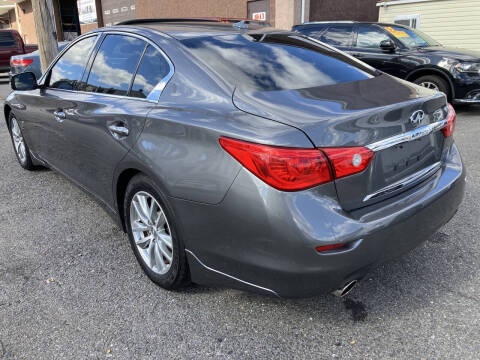 2015 Infiniti Q50 Premium
