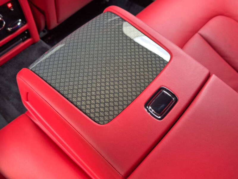 2024 Rolls-Royce Black Badge Ghost