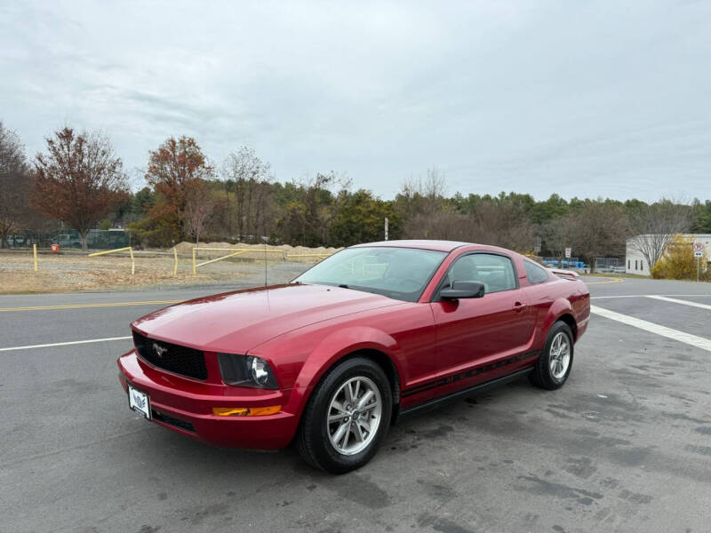 2005 Ford Mustang V6 Deluxe