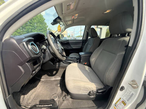 2019 Toyota Tacoma SR