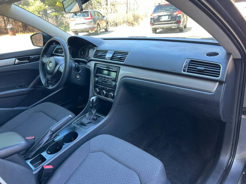 2012 Volkswagen Passat S PZEV