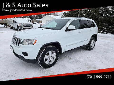 2013 Jeep Grand Cherokee for sale at J & S Auto Sales in Thompson ND