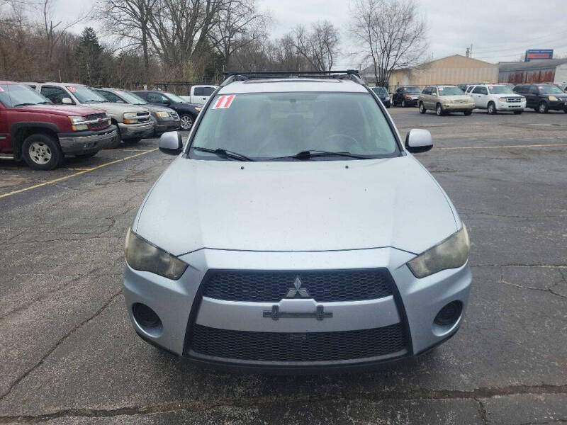 2011 Mitsubishi Outlander ES