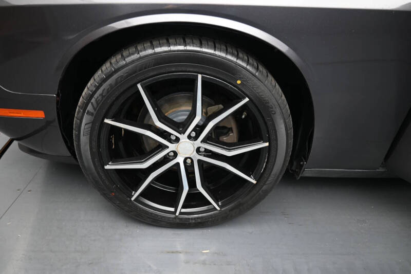 2017 Dodge Challenger SXT