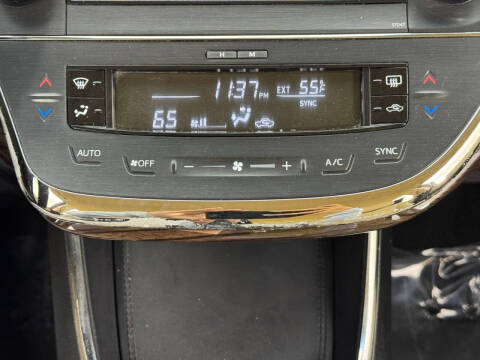 2013 Toyota Avalon XLE