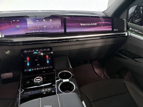 2025 Cadillac Escalade ESV Luxury