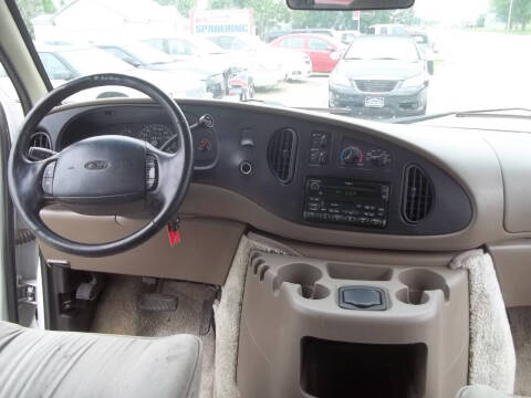 2001 Ford E-Series E-150