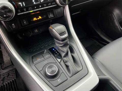 2025 Toyota RAV4 Hybrid XLE Premium