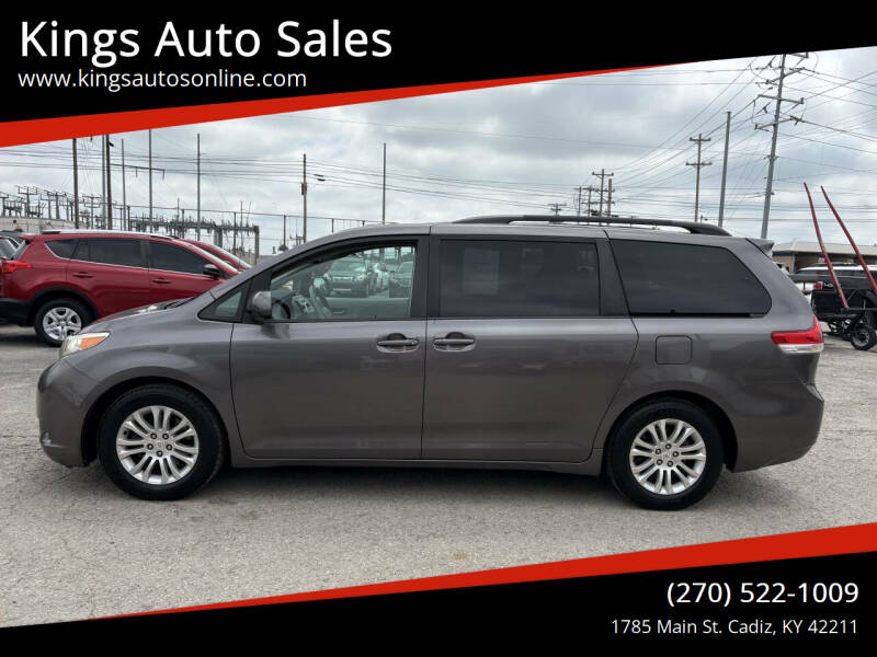 2011 Toyota Sienna XLE's photo