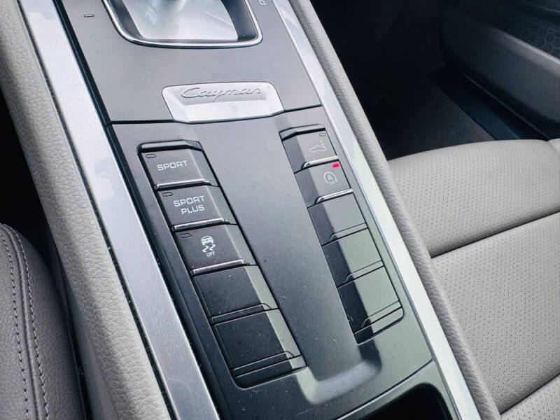 2015 Porsche Cayman