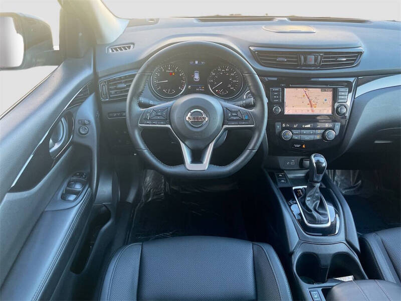 2022 Nissan Rogue Sport SL