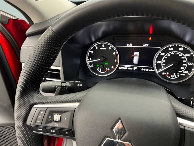 2025 Mitsubishi Outlander SE