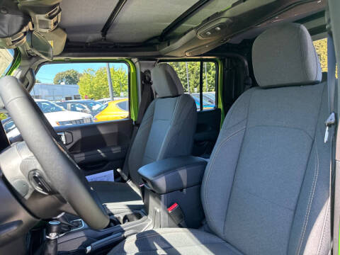 2025 Jeep Gladiator Sport S