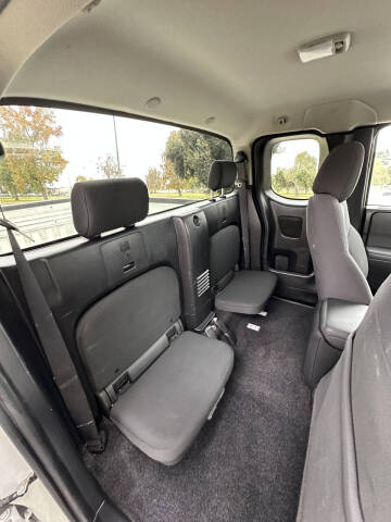 2023 Nissan Frontier