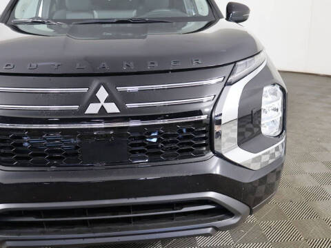 2026 Mitsubishi Outlander ES