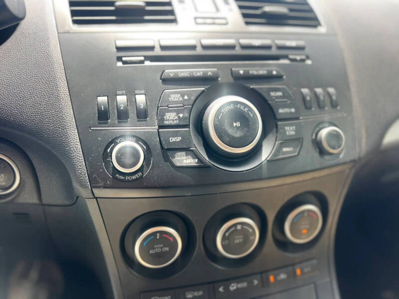 2013 Mazda MAZDA3 i Touring