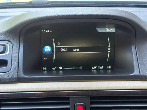 2016 Volvo XC70 T5 Platinum