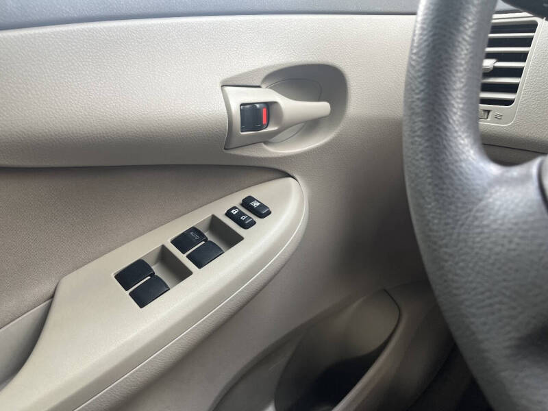 2009 Toyota Corolla LE