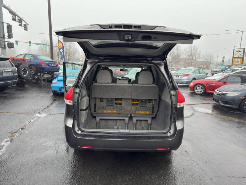 2013 Toyota Sienna