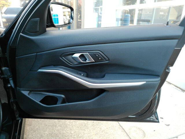 2024 BMW 3 Series 330i